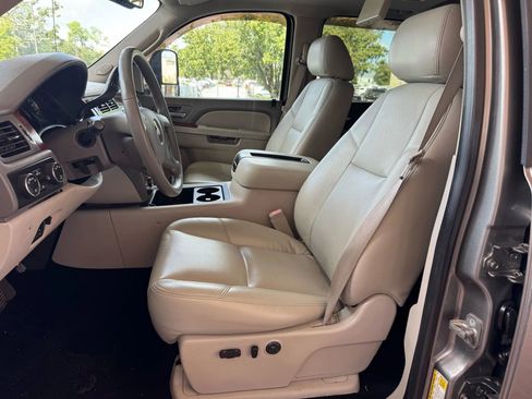 Used 2013 Chevrolet Silverado 3500 LTZ w/ LTZ Plus Package image 13