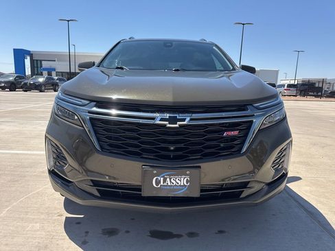 Used 2023 Chevrolet Equinox RS FWD image 8