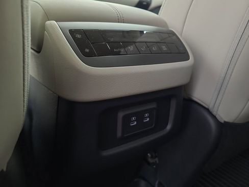 New 2026 Nissan Pathfinder SL image 10