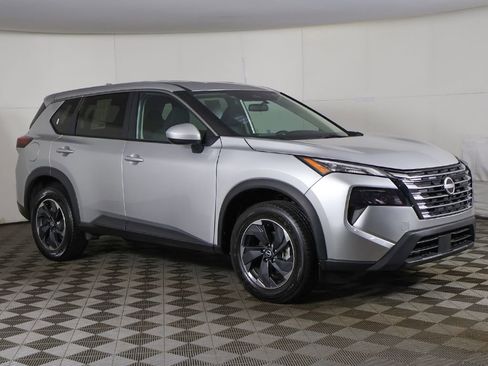 Used 2024 Nissan Rogue SV FWD image 42