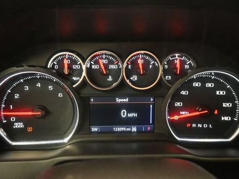 Used 2021 Chevrolet Silverado 1500 LT Trail Boss AWD/4WD image 29