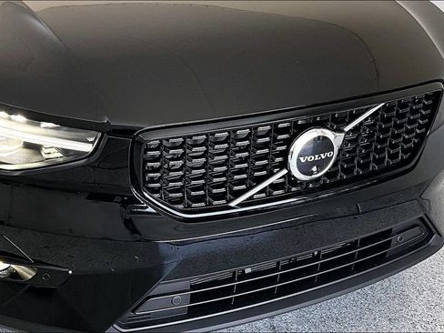 New 2026 Volvo XC40 B5 Ultra w/ Protection Package Premier AWD/4WD image 29