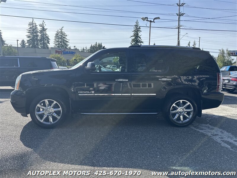 Used 2011 GMC Yukon Denali AWD/4WD image 4