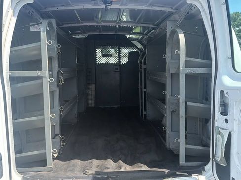 Used 2014 Ford E-350 and Econoline 350 Super Duty RWD image 9