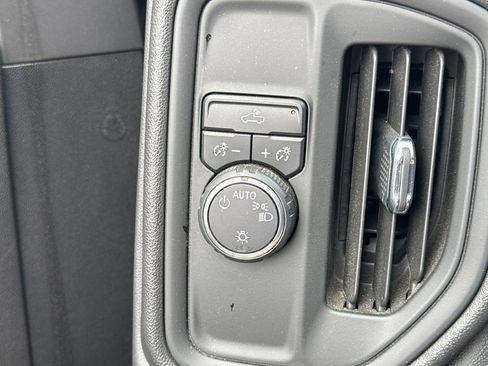 Used 2021 Chevrolet Silverado 1500 Custom RWD image 18