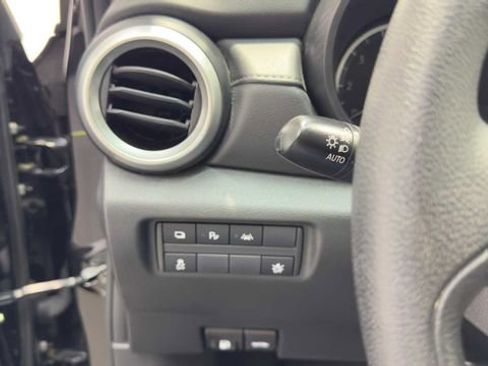 Used 2025 Nissan Versa S FWD image 22
