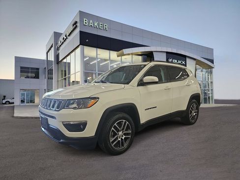 Used 2019 Jeep Compass Latitude w/ Cold Weather Group AWD/4WD image 1