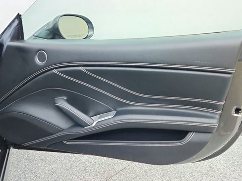 Used 2018 Ferrari California T image 21