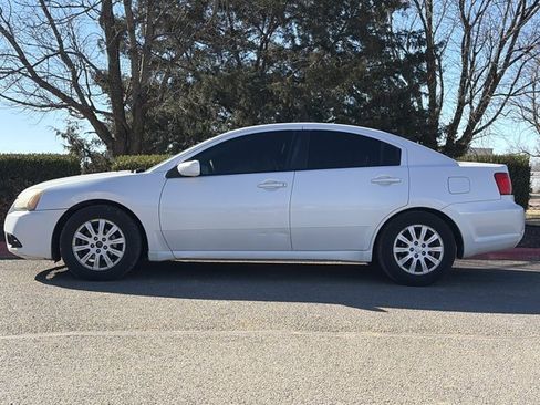 Used 2011 Mitsubishi Galant ES image 8