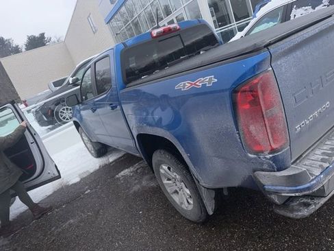 Used 2022 Chevrolet Colorado LT w/ LT Convenience Package image 4