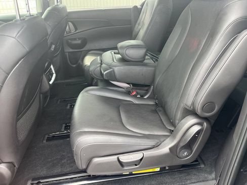 Used 2026 Kia Carnival SX w/ SX Dark Edition Package FWD image 13