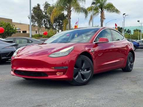 Used 2019 Tesla Model 3 Standard Range Plus image 2