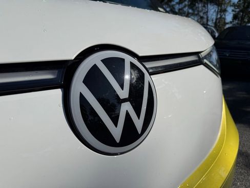 Used 2025 Volkswagen ID. Buzz 1st Edition image 8