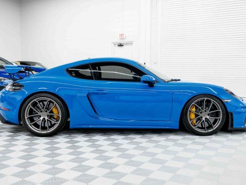 Used 2022 Porsche 718 Cayman GT4 image 8