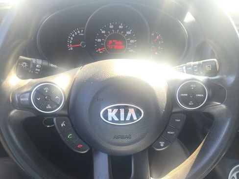 Used 2014 Kia Soul + image 7