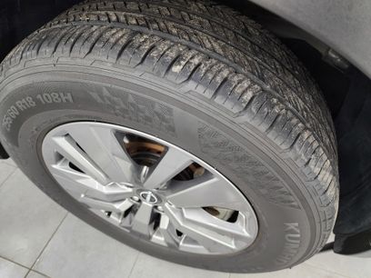 Used 2025 Nissan Pathfinder SV