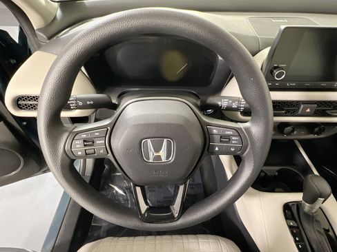 Used 2025 Honda HR-V LX image 11