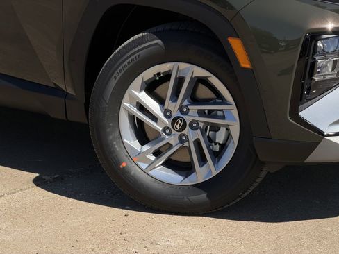 New 2026 Hyundai Tucson SE image 10