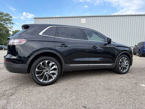 Used 2023 Lincoln Nautilus Reserve AWD/4WD image 7