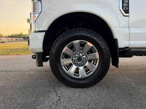Used 2020 Ford F350 Platinum w/ Snow Plow Prep Package AWD/4WD image 21