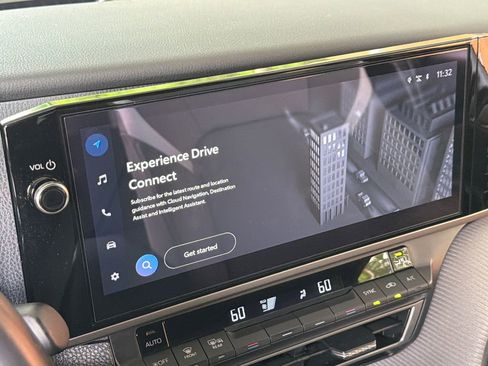 Used 2025 Toyota Camry SE w/ Multimedia Upgrade Package image 7