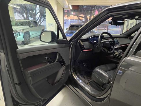 Used 2023 Land Rover Range Rover Sport SE Dynamic image 21