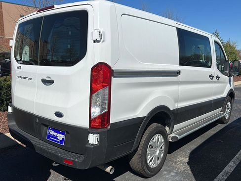 Used 2024 Ford Transit 250 T250 RWD LOW RF w/ Exterior Upgrade Package image 3