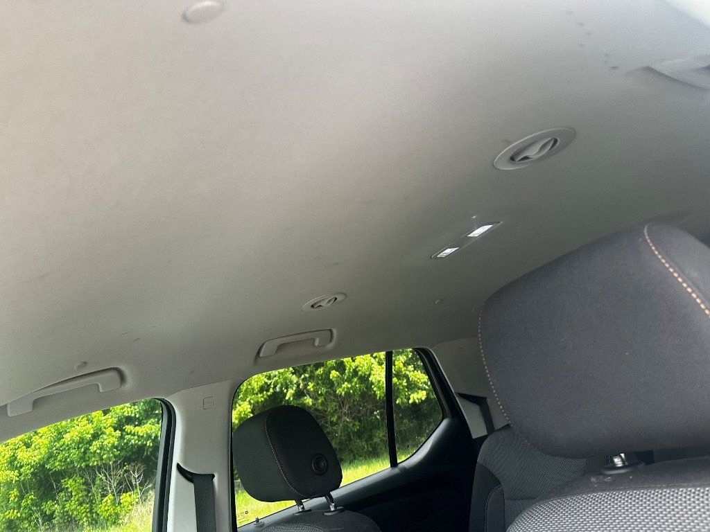 Used 2019 Chevrolet Traverse LT FWD image 13