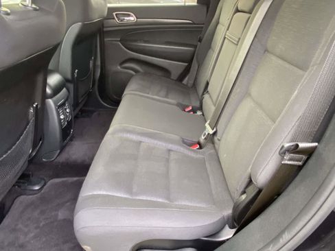 Used 2016 Jeep Grand Cherokee Laredo image 11