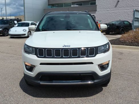 Used 2019 Jeep Compass Limited AWD/4WD image 3