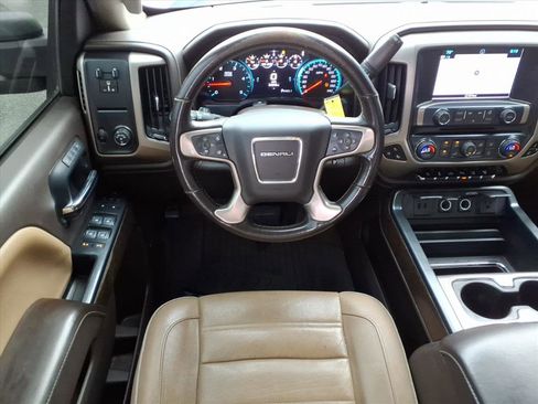 Used 2018 GMC Sierra 2500 Denali w/ Duramax Plus Package image 18