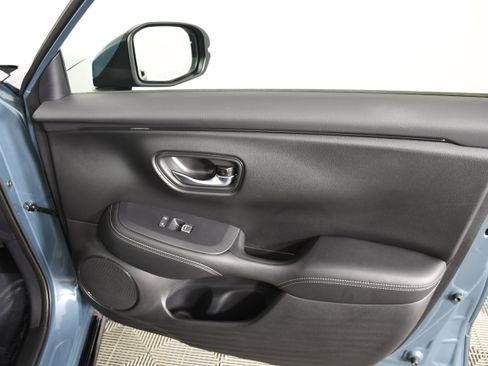 Certified 2024 Honda HR-V EX-L image 39