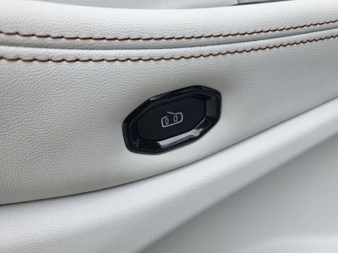 New 2026 Jeep Cherokee Limited image 18