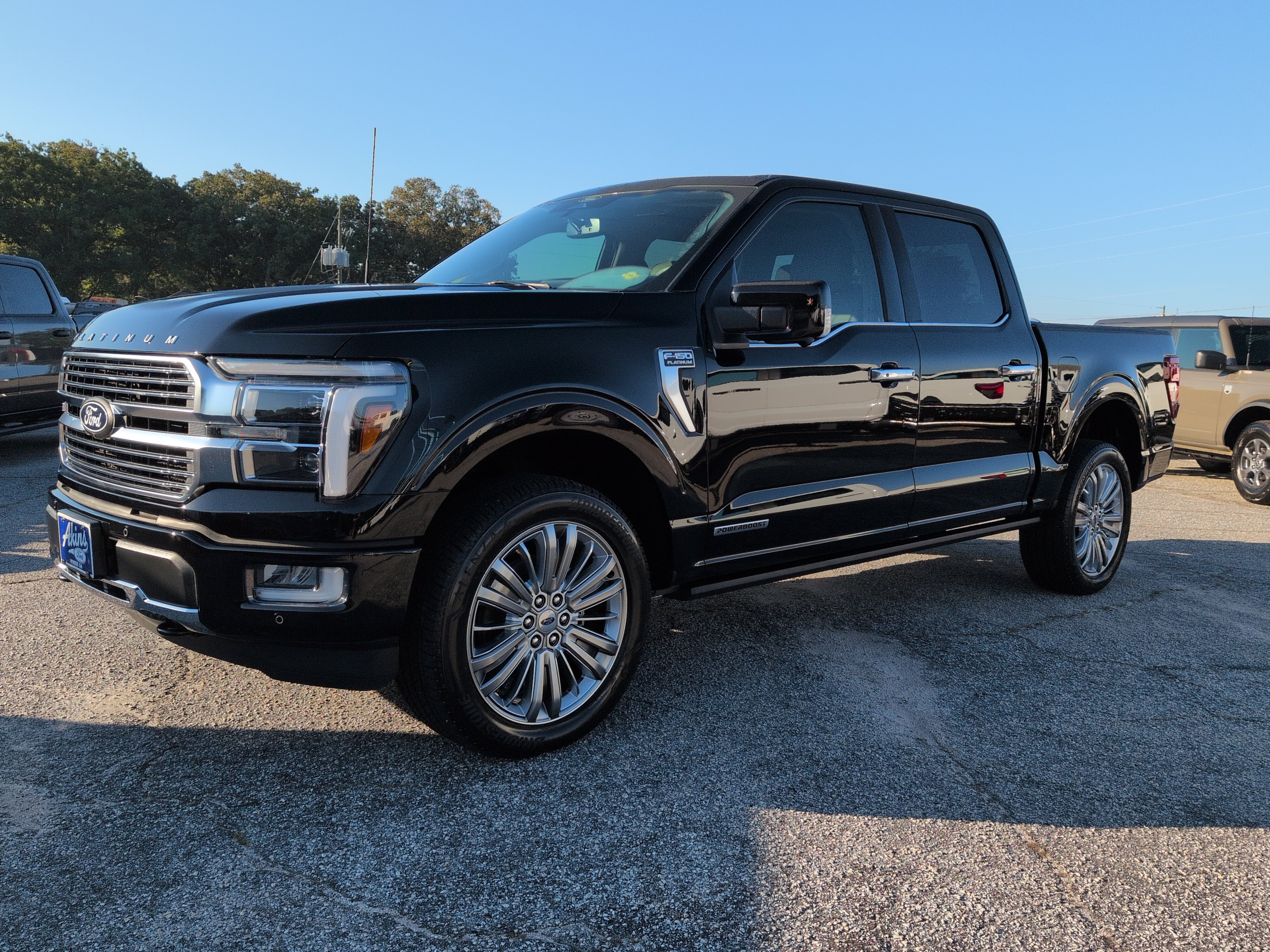 Used 2025 Ford F150 Platinum w/ Equipment Group 703A Plus AWD/4WD image 6