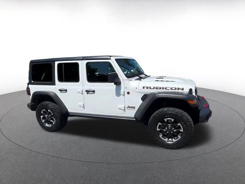 Used 2025 Jeep Wrangler Unlimited Rubicon AWD/4WD image 2