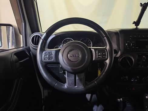 Used 2018 Jeep Wrangler Unlimited Sport S AWD/4WD image 11