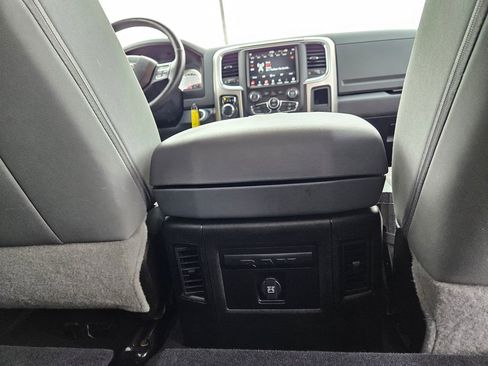 Used 2019 RAM 1500 Big Horn image 33