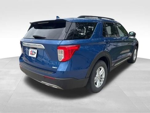Used 2020 Ford Explorer XLT w/ Equipment Group 202A AWD/4WD image 8