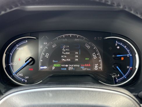 Used 2024 Toyota RAV4 SE AWD/4WD image 19