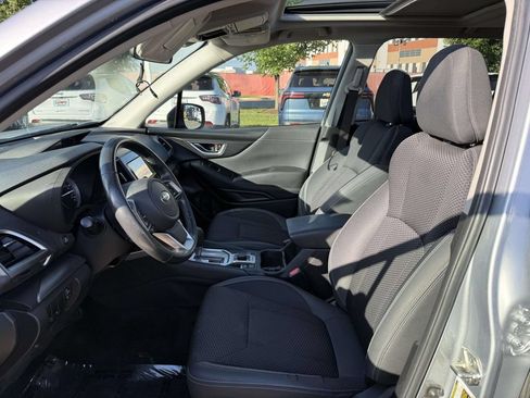 Used 2019 Subaru Forester Premium AWD/4WD image 14