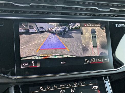 Used 2023 Audi Q7 3.0T Prestige image 19