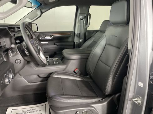 Used 2025 GMC Sierra 1500 Denali image 18