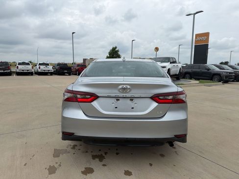 Used 2024 Toyota Camry LE FWD image 4