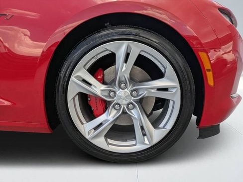 Used 2022 Chevrolet Camaro LT RWD image 10