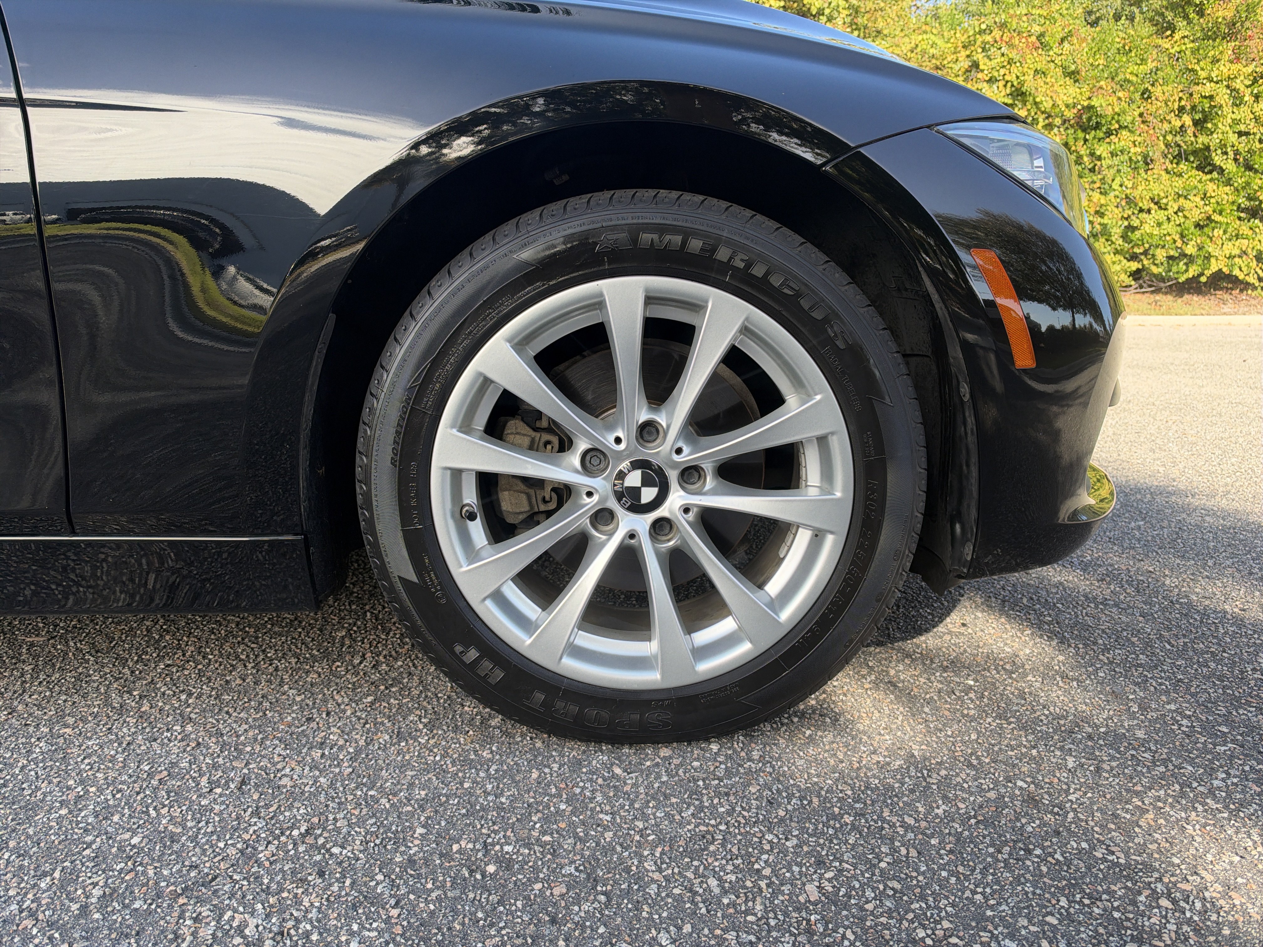 Used 2017 BMW 320i Sedan RWD image 13