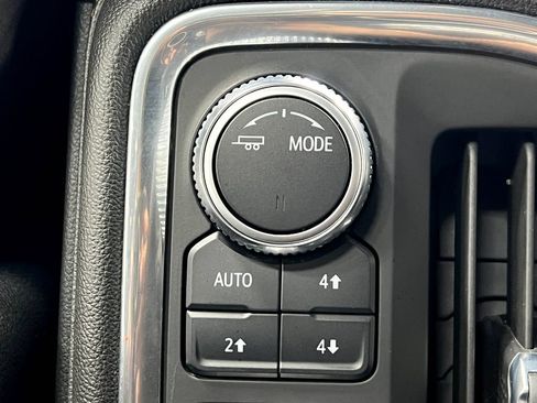 Used 2021 GMC Sierra 2500 AT4 w/ AT4 Premium Plus Package AWD/4WD image 34