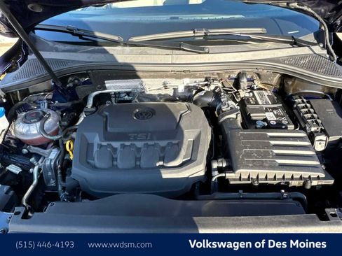 Used 2022 Volkswagen Tiguan SE w/ Panoramic Sunroof Package image 9