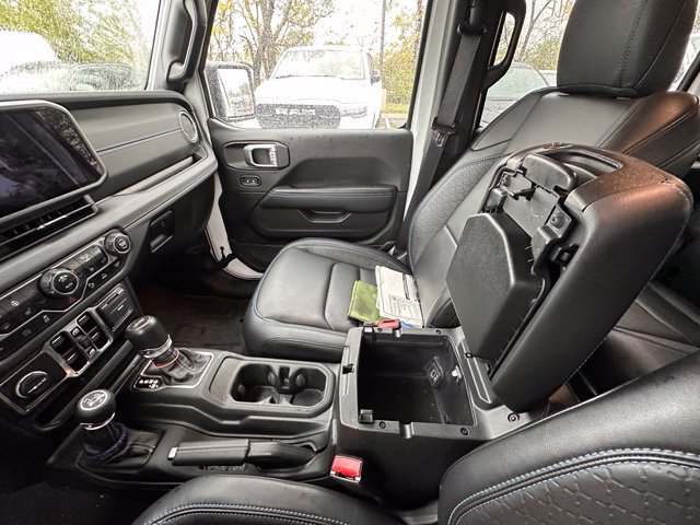Used 2024 Jeep Wrangler High Altitude AWD/4WD image 23