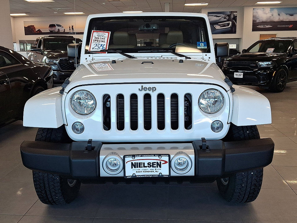 Used 2014 Jeep Wrangler Sahara w/ Dual Top Group AWD/4WD image 35
