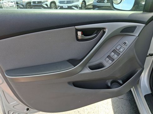 Used 2013 Hyundai Elantra Limited FWD image 12